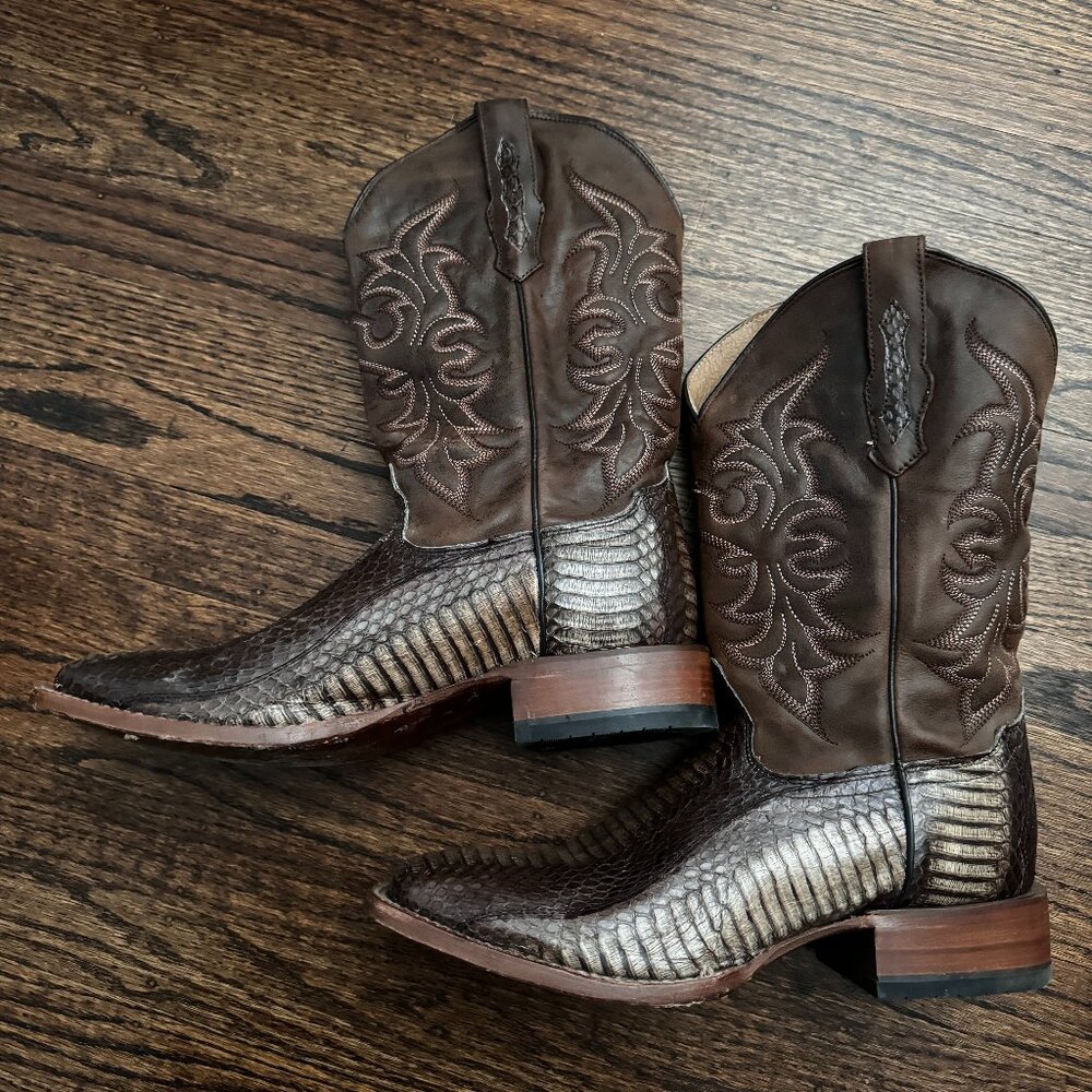 CODY JAMES snakeskin boots